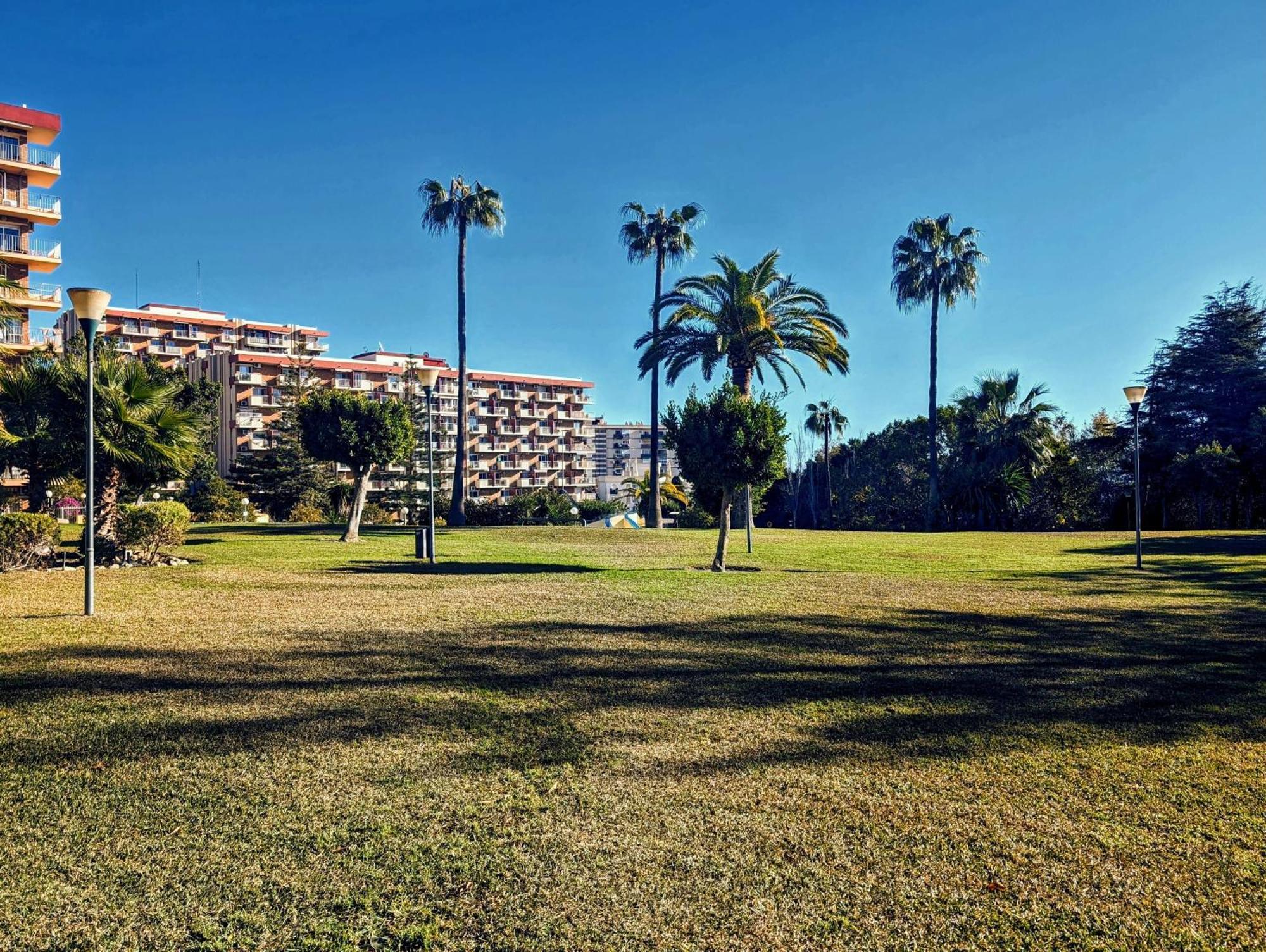 Estudio 19 Minerva Apartamentos-Piscina365-Playa-Wifi ベナルマデナ エクステリア 写真